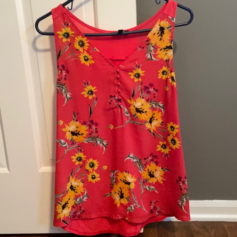 Express sleeveless shirt - Picture 1 of 4